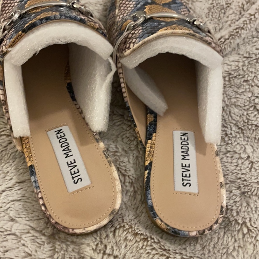 Nib Steve Madden Slides - image 3